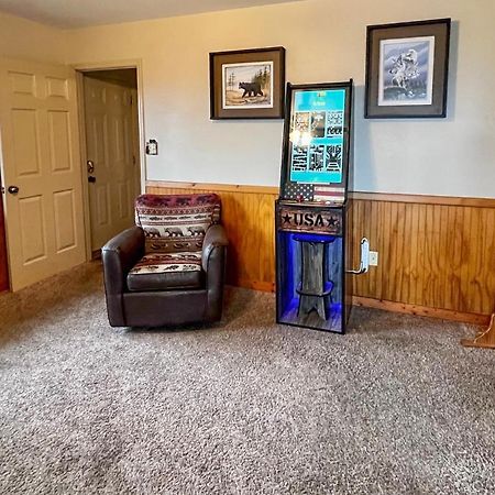 Smoky Mountain Retreat With Hot Tub, Arcade Games Villa Pigeon Forge Buitenkant foto