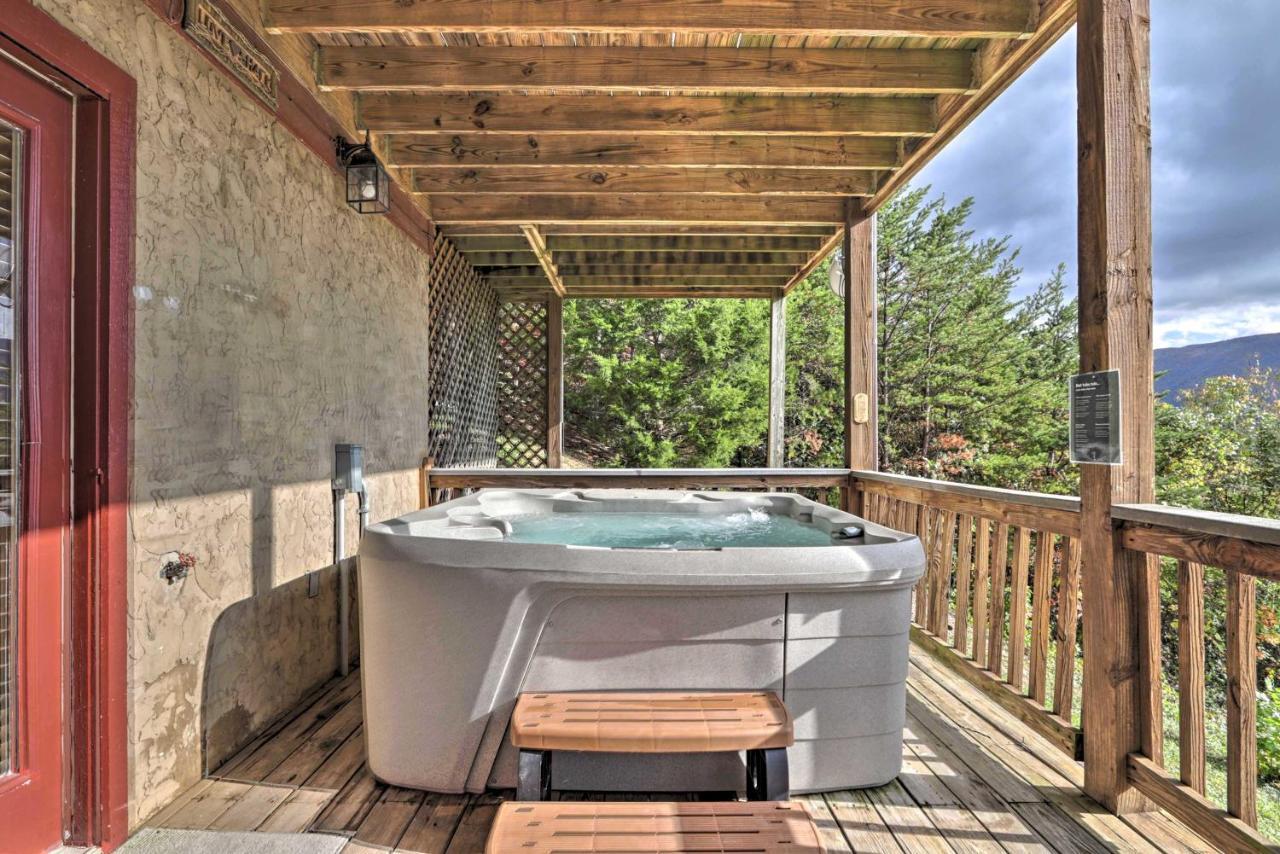 Smoky Mountain Retreat With Hot Tub, Arcade Games Villa Pigeon Forge Buitenkant foto