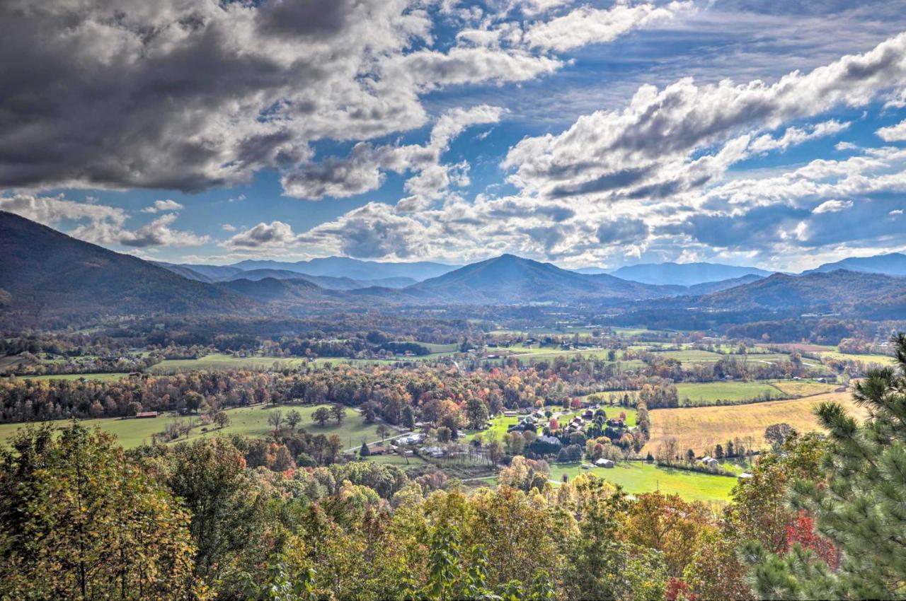 Smoky Mountain Retreat With Hot Tub, Arcade Games Villa Pigeon Forge Buitenkant foto