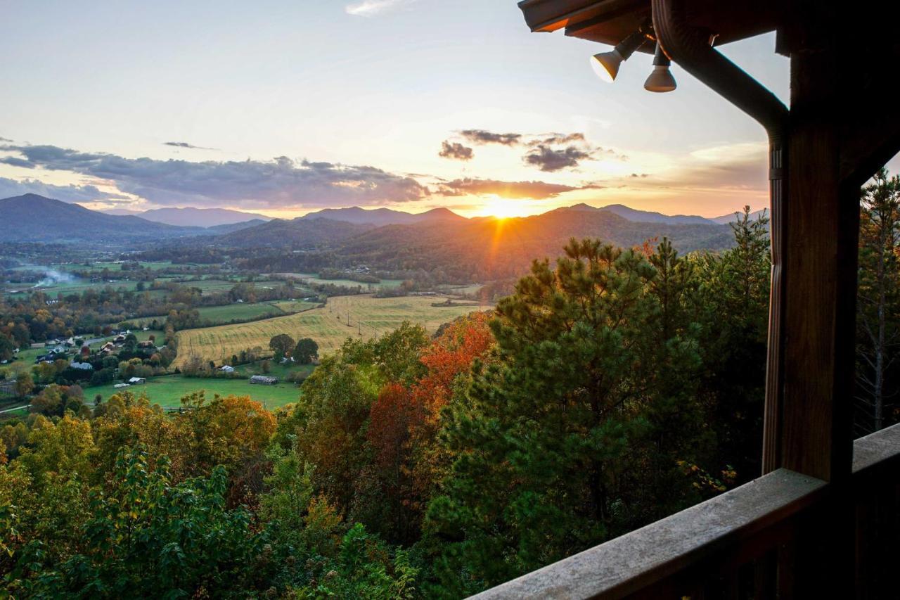 Smoky Mountain Retreat With Hot Tub, Arcade Games Villa Pigeon Forge Buitenkant foto