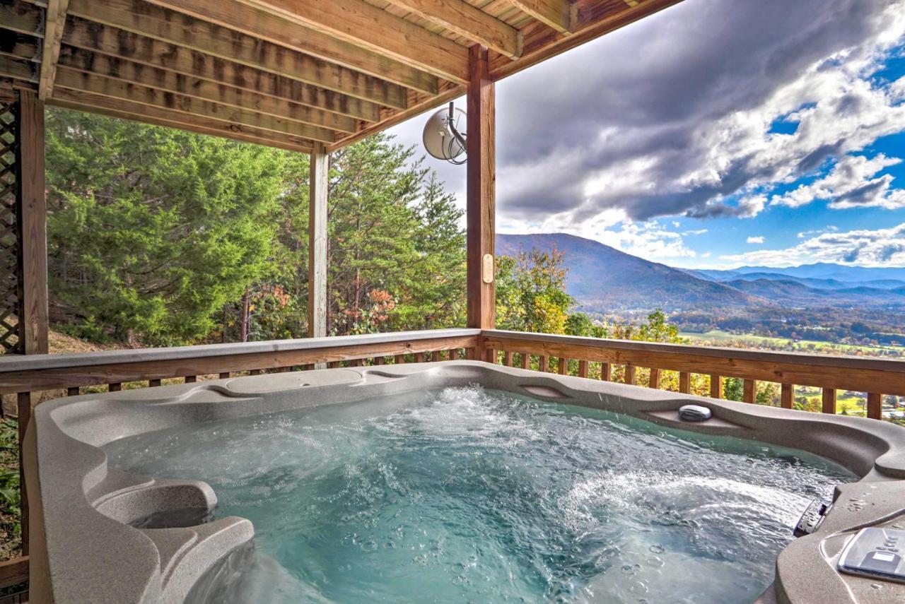 Smoky Mountain Retreat With Hot Tub, Arcade Games Villa Pigeon Forge Buitenkant foto